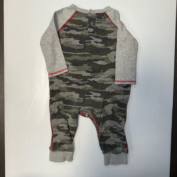 Mud Pie Kids Baby Santa Camo Christmas 1 Pc Boys Outfit Set 9-12 months Boy - Picture 8 of 8